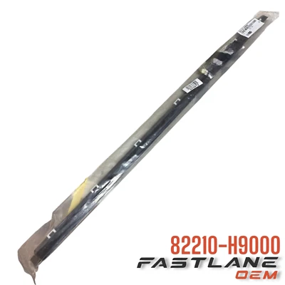 2019-2023 KIA RIO ПЕРЕДНИЙ ЛЕВЫЙ РЕМЕНЬ МОЛДИНГ НОВЫЙ ОТ ОРИГИНАЛЬНОГО ПРОИЗВОДИТЕЛЯ 82210-H9000 - Изображение 1 из 4