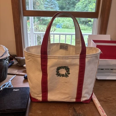 L.L. Bean Boat and Tote Christmas Wreath Design Red Accent Canvas Bag - Image 1 of 4