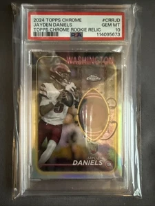 2024 Topps Chrome - Rookie Relics Jayden Daniels #CRR-JD (MEM, RC) - Foto 1 di 2