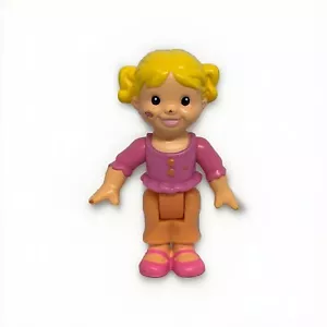 Fisher Price Loving Family MY FIRST DOLLHOUSE 2005 Blonde Girl Sister Figure 3” - Foto 1 di 3