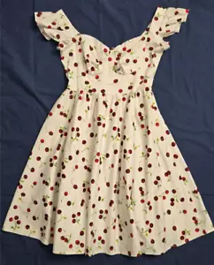 Stop Staring Alicia Estrada Kleid Schulterfrei Fit Flare Weiß Rot Kirsche Gr. XL - Bild 1 von 19