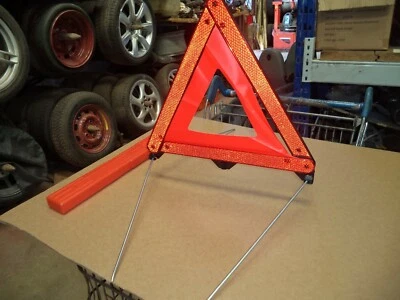 TRIÁNGULO DE ADVERTENCIA PORSCHE BOXSTER PORSCHE 996 TRIÁNGULO DE ADVERTENCIA PORSCHE R20OVE Foto 1 de 4