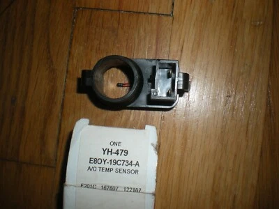 NOS 1988 1989 Lincoln Continental Air Conditioning Temperature Control Sensor - Image 1 of 2