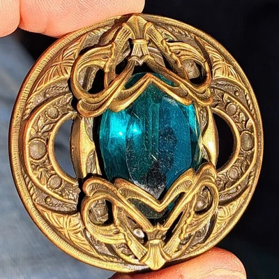 XL Antiguo Botón Gay Años 90, Nuevo Calado, Joya Vidrio Verde, 1-7/8" Foto 1 de 4