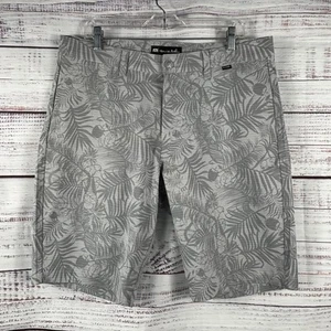 Travis Mathew Golfshorts Herren 36 Hawaiian Jungle All Over Print Floral grau *22 - Bild 1 von 7