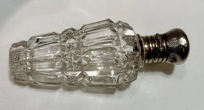 Flacon a Sel 19e en Cristal Taillé & Argent Poinçon - Photo 1/4