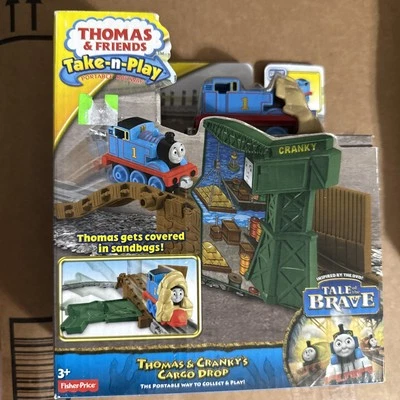 Fisher Price Thomas The Tank & Friends Take-n-Play Cranky’s Cargo Drop 2014 全新 — 第 1/2 张图片