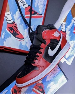 Nike Air Jordan 1 Mid - DQ8426 061 - Black/White-Gym Red - Us 10/ EU 44 - Foto 1 di 3