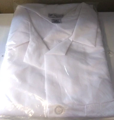 MEDLINE ROPA DE CUIDADO DE LA SALUD TALLA XL (BLANCO) EXFOLIANTE SUPERIOR CON BOLSILLO EN EL PECHO Y (2) LATERAL Foto 1 de 4