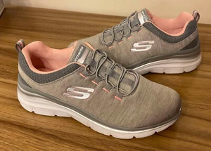 NWOT Skechers memory foam slip on womens 8.5 Gray Pink - Picture 1 of 4