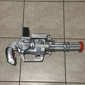 RARE VINTAGE TOOTSIE TOY GUN METAL GREY GATLING GUN - DOOM Untested - No Caps - Picture 1 of 4