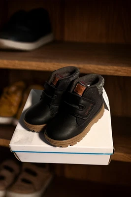 Carter's Black Kelso Toddler Ankle Boots - Brand New ! Size 6 - Image 1 of 4