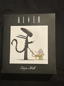New Sealed Loot Crate Alien Collectable "Out For A Walk" Jo3Bot collab figurine - Picture 1 of 4