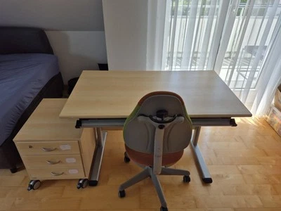 Kinder- / Jugendschreibtisch (Paidi) mit Rollcontainer und Schreibtischstuhl - Bild 1 von 4