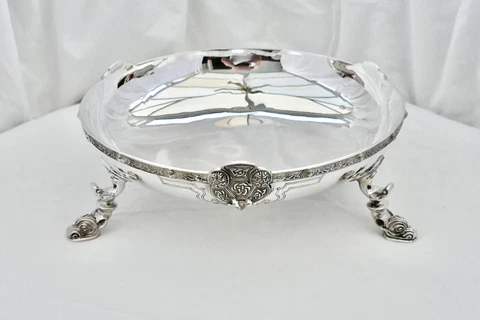 RARE QUEEN ELIZABETH II HM STERLING SILVER 3 FOOTED CELTIC FRUIT BOWL Cover