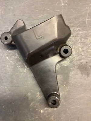 Yamaha YZF R1 2006 escape trasero izquierdo montaje submarco cubierta guardabarros  Foto 1 de 4