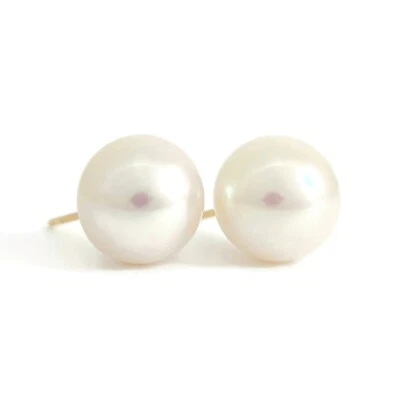 Round Cultured Pearl Stud Earrings 14K Yellow Gold, 10 mm - 10.5 mm - Image 1 of 4