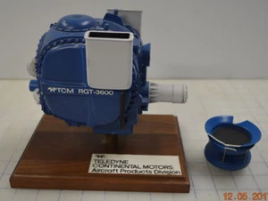 Teledyne Continental Motors Aircraft TCM RGT-3600 Gas Turbine Engine Desk Model - Picture 1 of 8