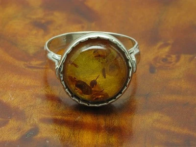 Anillo de plata 835 con decoraciones ámbar / plata real / 15,4 g / Rg 68,5 Foto 1 de 3