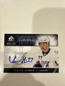 2009-10 SP Game Used - Rookie Exclusives Auto Victor Hedman #RE-VH /100 (AU, RC) - Picture 1 of 2