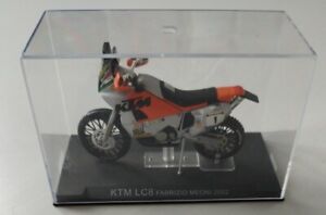 MOTO KTM LC8 Fabriozo Meoni 2002 1/24 en boite 