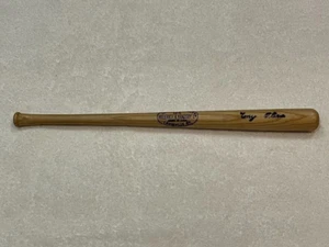 GORGEOUS 1960’s Tony Oliva 16 Inch Lou Slugger Mini Bat, Minnesota Twins, MINT!! - Picture 1 of 3