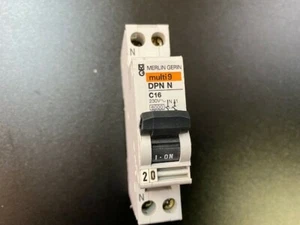 Interruptor de protección de línea MERLIN GERIN multi9 DPN N c16 - Imagen 1 de 1