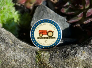 VINTAGE ENAMEL TRACTOR PIN / BUTTON # PORSCHE DIESEL CLUB EUROPE - Bild 1 von 2