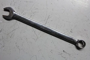 Snap On Tools OSHM150B 15mm Metric Flank Drive Combination Wrench 6 Point USA - Picture 1 of 4