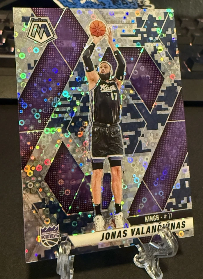 2025 Jonas Valanciunas Mosaic Basketball Fast Break Blue Camo /35 - Image 1 of 4