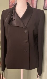 Le Suit Black Tailored Satin Bow Asymmetrical Lapel Jacket Blazer Size 8.NWT - Picture 1 of 10