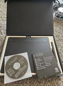 Wacom Intuos Pen and Touch Creative Graphics Tablet - CTH 690 - Picture 1 of 6