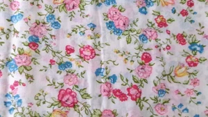 BTHY OFF WHITE W PINK ROSE BLUE YELLOW FLOWERS COTTON BLEND FABRIC 45"W QUILT - Picture 1 of 2