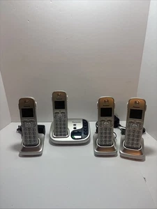 Panasonic KX-TGD220 Digital Cordless Answering Phone Sys Main Dock + 4 Handsets - Picture 1 of 10