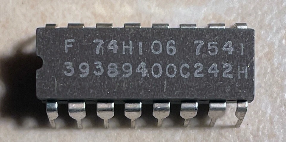 Fairchild 74H106 Dual JK Flip Flop - NOS - Vintage ! - Изображение 1 из 1