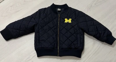 Jaqueta acolchoada Michigan State University Colosseum Youth 5T azul com zíper pescoço simulado - Imagem 1 de 4