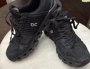 Zapatos para correr All Black On Cloudswift para mujer talla 7  - Imagen 1 de 17