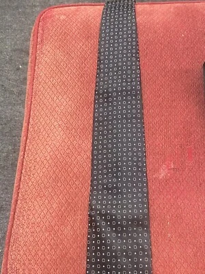 Corbata de seda Dkny tejida negra geométrica #11276 Foto 1 de 4