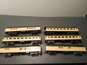 Ho Scale Chicago and Northwestern (CNW) 6-car passenger Cars