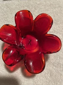 Art Glass Flower Candle Holder 2” tall Red And Green Hand Blown - Picture 1 of 8