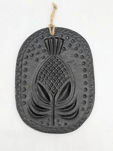 Old Sturbridge Village Cast Iron Pineapple Mold Trivet OSV 5-50 Hanging Plaque - Picture 1 of 5