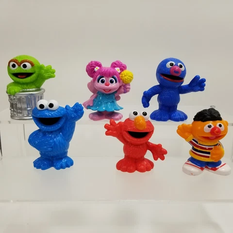 Hasbro: Sesame Street Workshop Figures- Elmo, Grover, Ernie, Oscar - Lot of 6 Cover