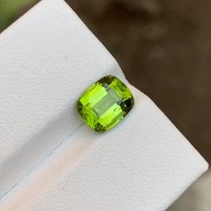Piedra preciosa suelta de peridoto natural verde rara, corte de cojín de 2,30 quilates ideal para anillo - Imagen 1 de 13