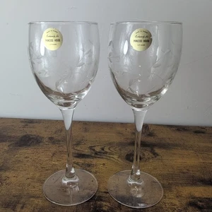 Pair Vintage Luminarc France Exclusively For Princess House Cut Glass Wine Glass - Picture 1 of 8