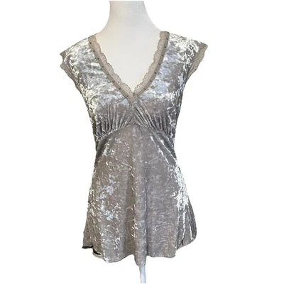 DNKY Mujer Babydoll Top S Gris Encaje Borde Terciopelo Burnout Y2K Años 90 Fairycore  Foto 1 de 4