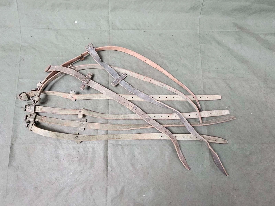 Cinghietto Italiano gavetta borraccia n. 1 - ww2 (A) - Immagine 1 di 1