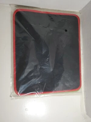 APack Psitek Mouse Pad 10 x 8.5 Inches, 3 Each, Red, Green, and Black Non-Slip. - Image 1 of 4