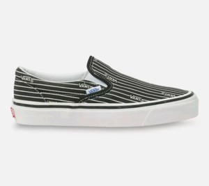white vans with black stripe