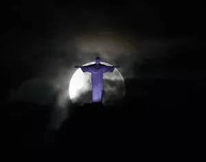 Christ the Redeemer above Rio de Janeiro, Brazil, 11 x 14" Photo Print - Bild 1 von 1