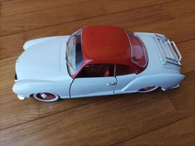 MODELLINO AUTO VW KARMANN-GHIA 1957 - 1:18 - EDICOLA - Immagine 1 di 4